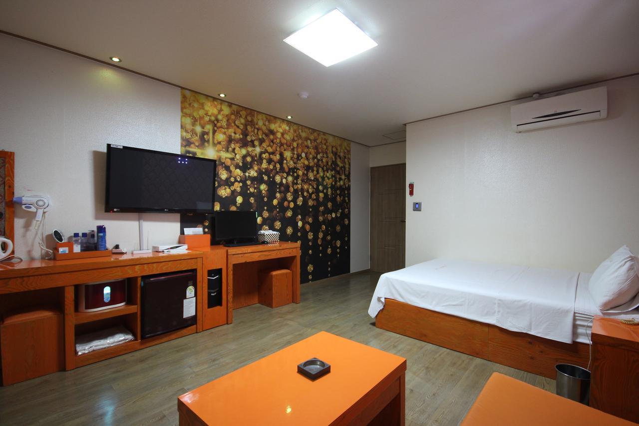 Hotel Lie Geoje Εξωτερικό φωτογραφία